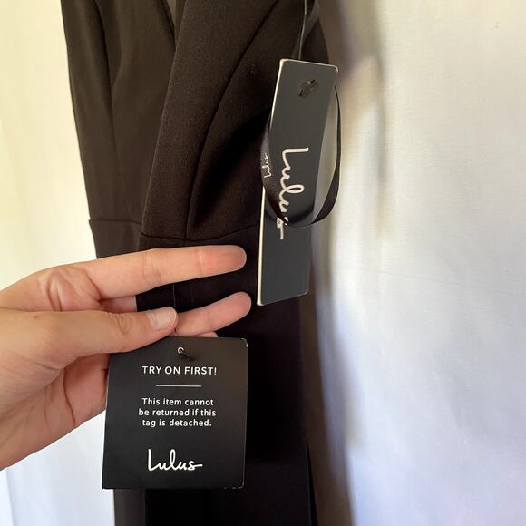 NWT Lulus black full length dress open back deep princess neckline size M - Picture 3 of 9